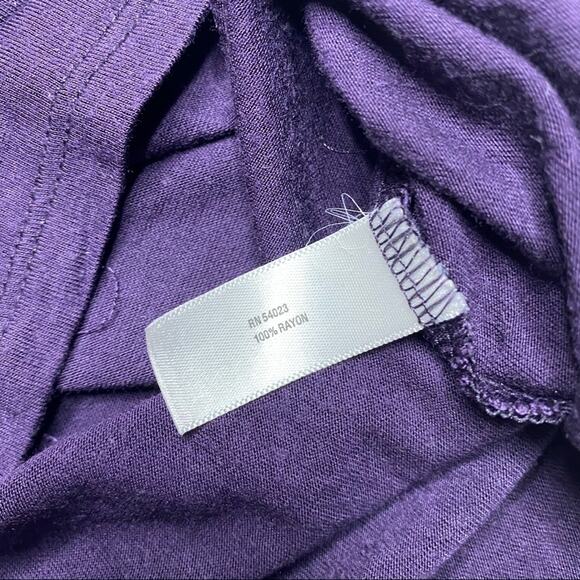 Gap Vneck in Deep Purple - Picture 4 of 6